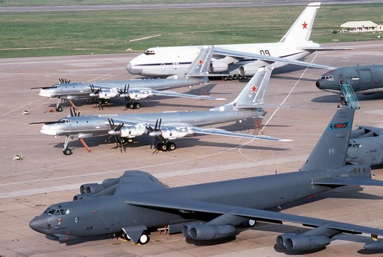 http://astro-notes.org/memo/b-52_tu-95.jpg