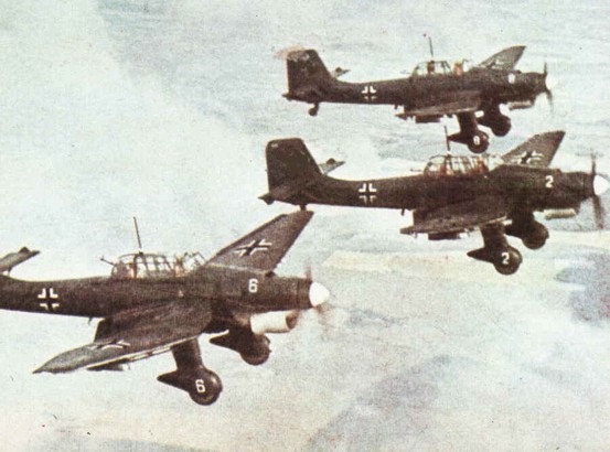 http://astro-notes.org/memo/stuka-patrouille.jpg